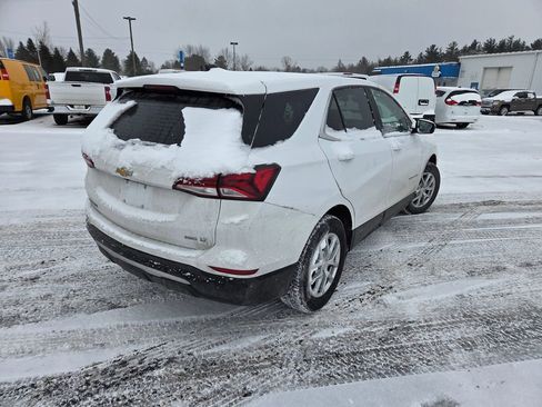 Used 2024 Chevrolet Equinox LT image 3