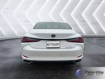 Used 2025 Lexus ES 350 w/ Premium Package