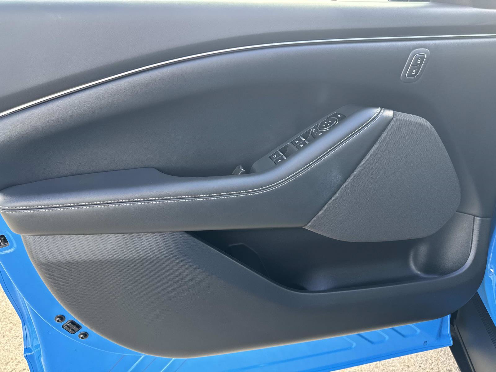 Used 2023 Ford Mustang Mach-E Select RWD image 16