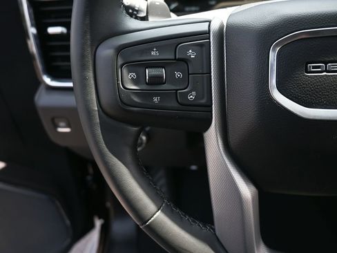 Used 2023 GMC Sierra 1500 Denali w/ Technology Package AWD/4WD image 10