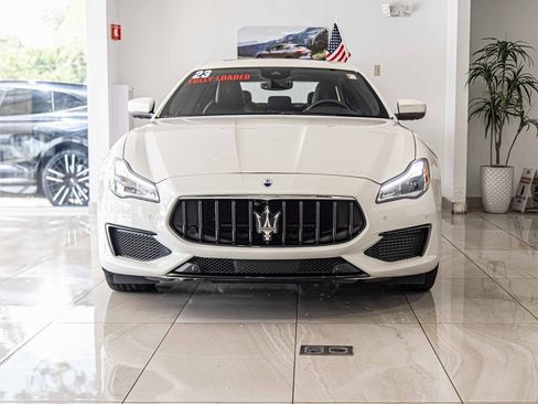 Used 2023 Maserati Quattroporte Modena Q4 image 2