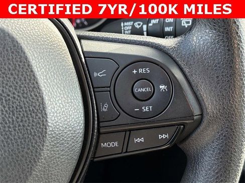 Used 2022 Toyota RAV4 XLE image 23