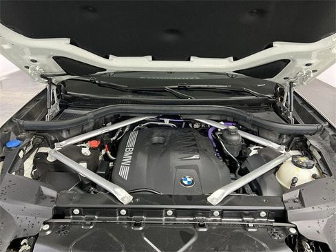 Used 2023 BMW X7 xDrive40i w/ M Sport Package image 31