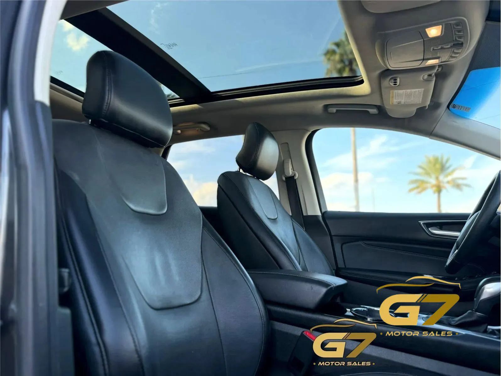 Used 2018 Ford Edge Titanium w/ Equipment Group 301A FWD image 11