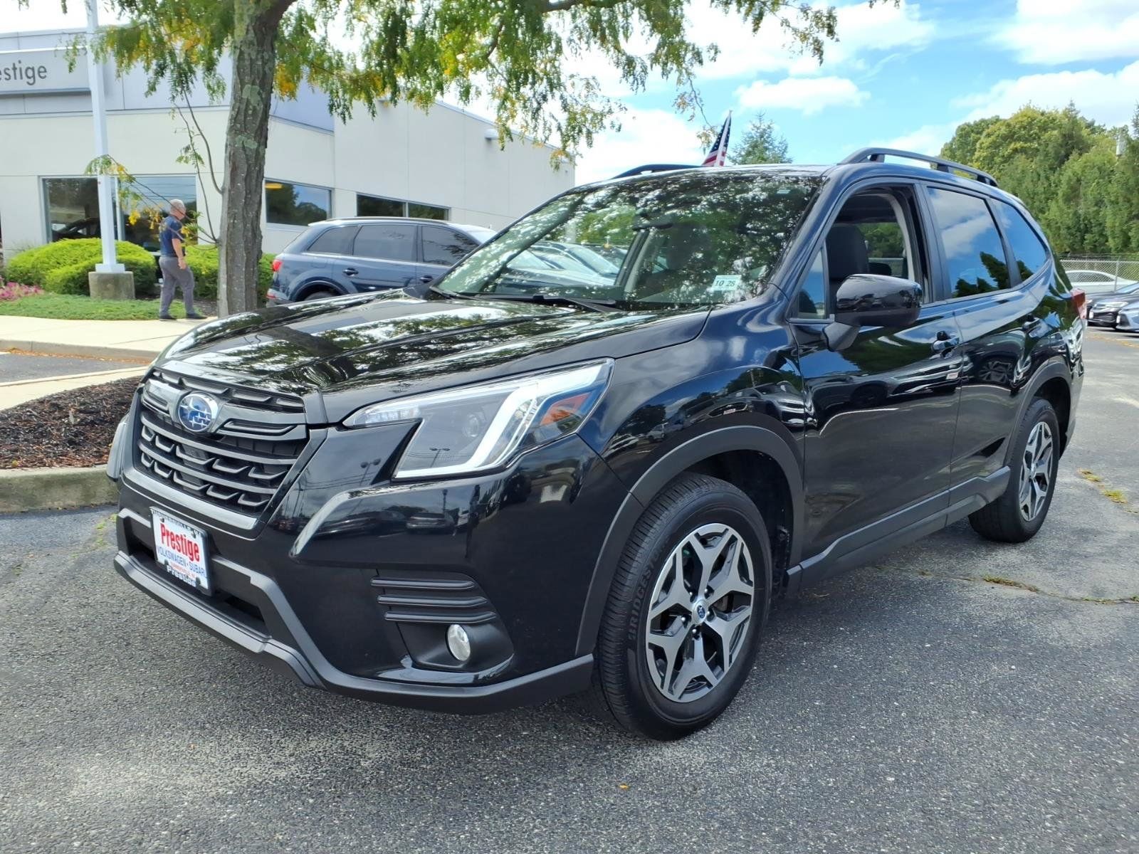 Used 2023 Subaru Forester Premium AWD/4WD image 5