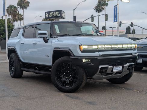 Used 2025 GMC Hummer EV 2X AWD/4WD image 2