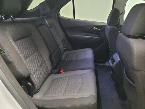 Used 2018 Chevrolet Equinox LT FWD image 19
