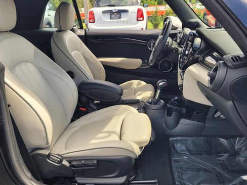 Used 2019 MINI Cooper S image 16