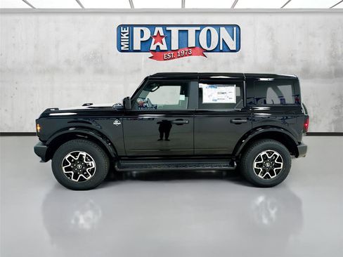 New 2026 Ford Bronco Outer Banks image 4