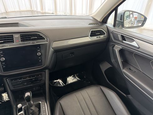 Used 2022 Volkswagen Tiguan SE FWD image 27