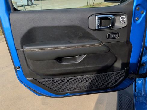 New 2025 Jeep Gladiator High Tide image 10