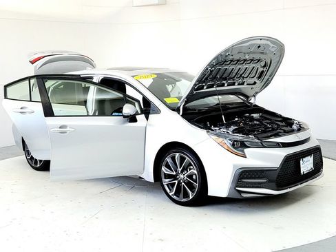 Certified 2021 Toyota Corolla SE w/ SE Premium Package FWD image 12