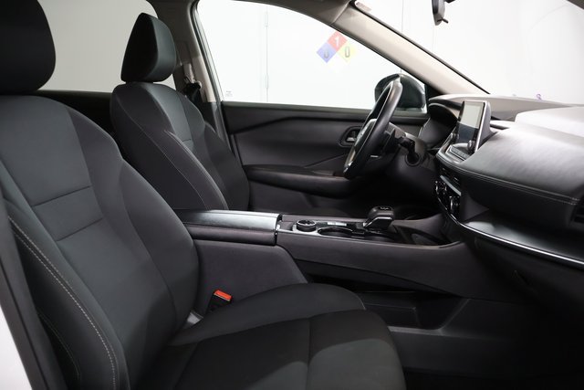 Used 2024 Nissan Rogue S AWD/4WD image 25