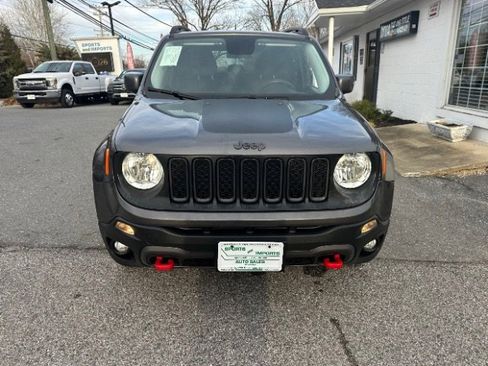 Used 2016 Jeep Renegade Trailhawk image 8