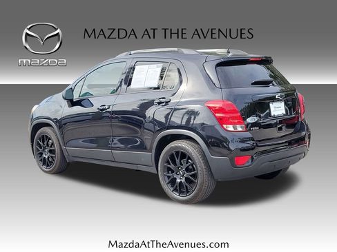 Used 2020 Chevrolet Trax LT w/ Driver Confidence Package image 5