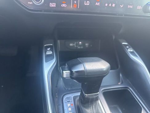 Used 2024 Kia Sorento EX w/ Panoramic Sunroof Package image 16