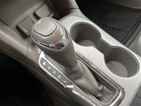 Used 2018 Chevrolet Cruze LS image 24