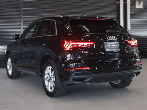Used 2023 Audi Q3 2.0T Premium w/ Convenience Package AWD/4WD image 2