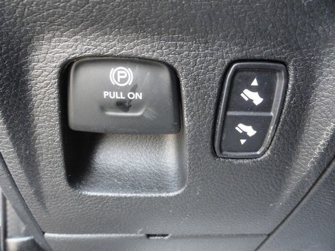 Used 2023 RAM 1500 Laramie image 18