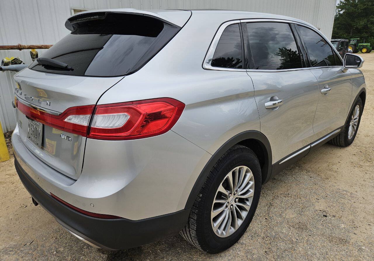 Used 2016 Lincoln MKX Select AWD/4WD image 3