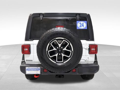 Used 2024 Jeep Wrangler Unlimited Rubicon image 3