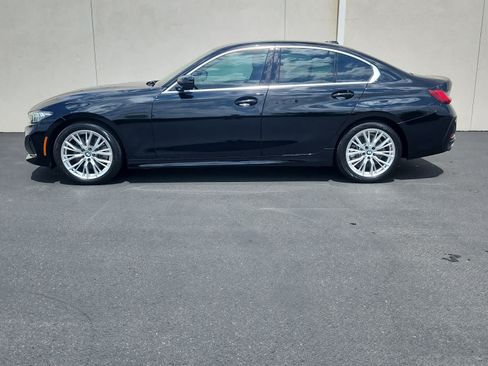 Used 2023 BMW 330i Sedan w/ Driving Assistance Package RWD image 4