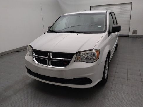 Used 2017 Dodge Grand Caravan SE FWD image 15