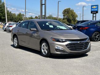 Used 2022 Chevrolet Malibu LS image 1