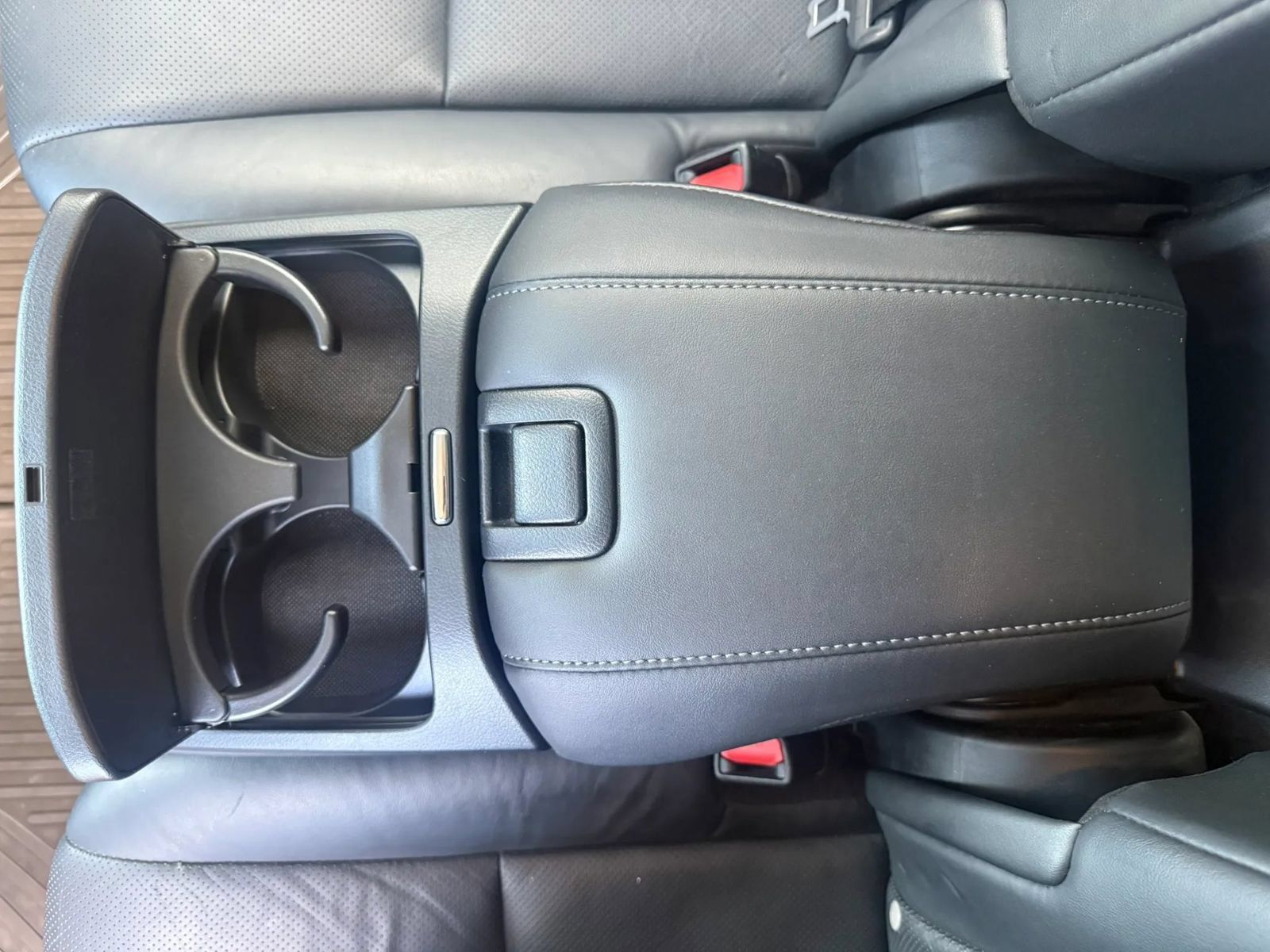Used 2015 Lexus RX 450h AWD image 44