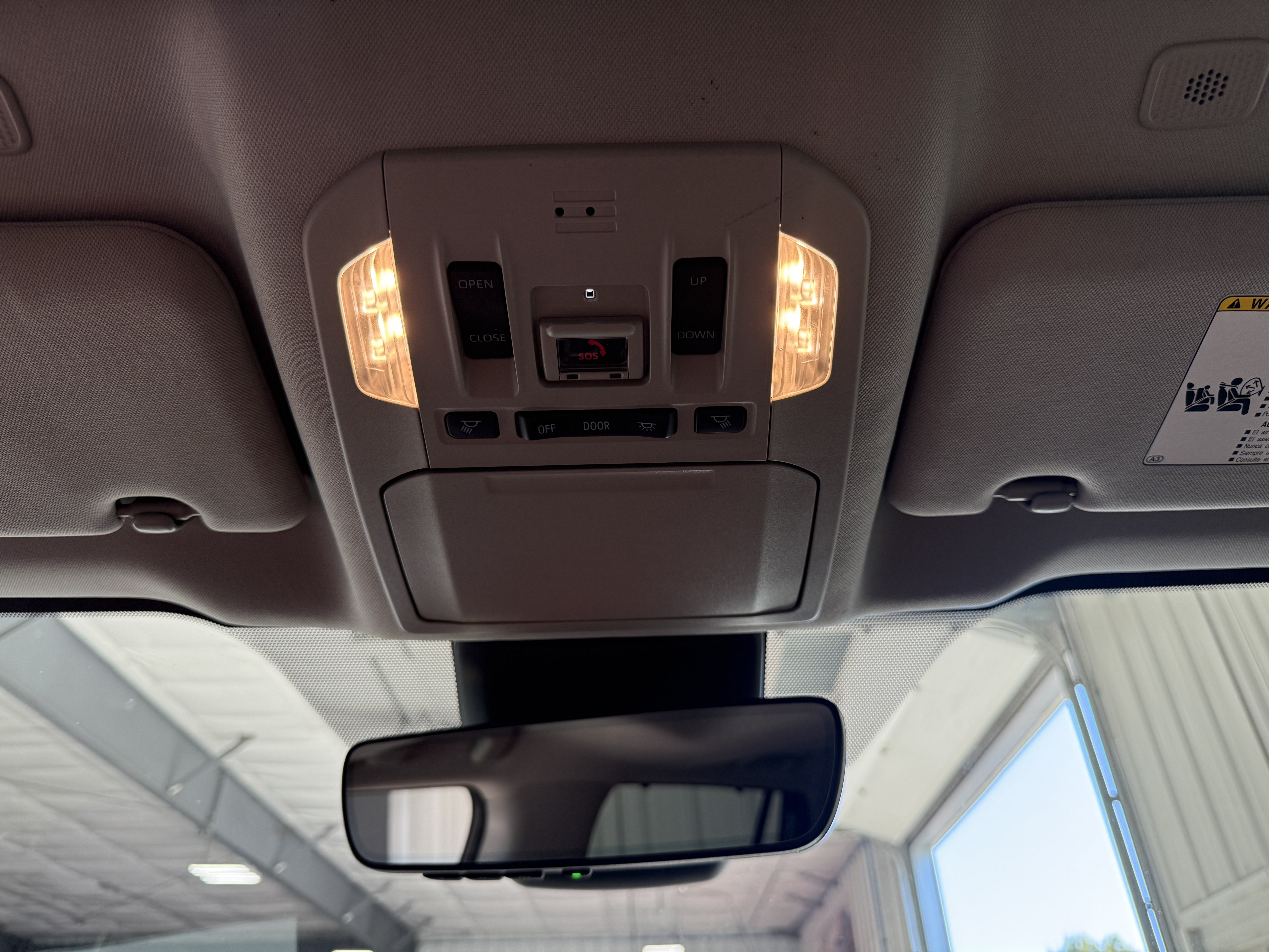 Used 2023 Toyota Highlander XLE AWD/4WD image 24