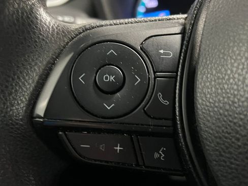 Used 2020 Toyota RAV4 LE image 10