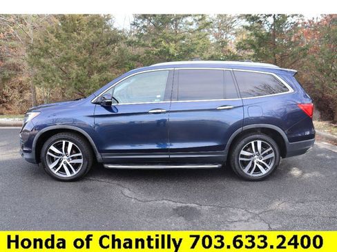 Used 2017 Honda Pilot Touring image 4