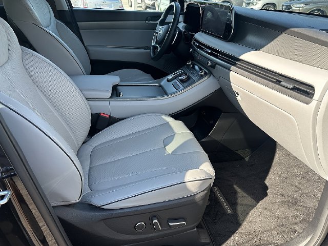 Used 2024 Hyundai Palisade SEL FWD image 11