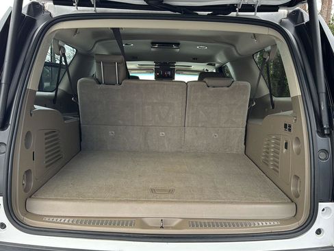 Used 2020 GMC Yukon XL SLT w/ Open Road Package image 31