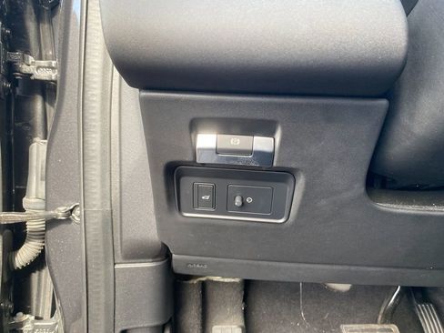 Used 2022 Land Rover Discovery Sport S image 14