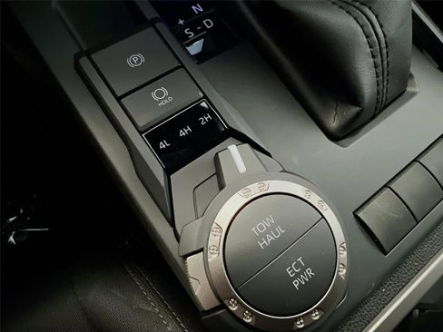 New 2026 Toyota Tacoma SR5 image 15