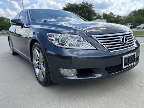 Used 2011 Lexus LS 460 w/ Luxury Value Edition RWD image 4