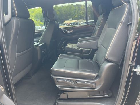 Used 2021 Chevrolet Suburban Premier AWD/4WD image 27