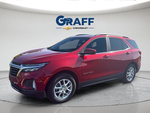 Used 2023 Chevrolet Equinox LT FWD image 2