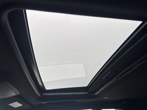 Used 2021 Dodge Challenger GT w/ Plus Package image 16