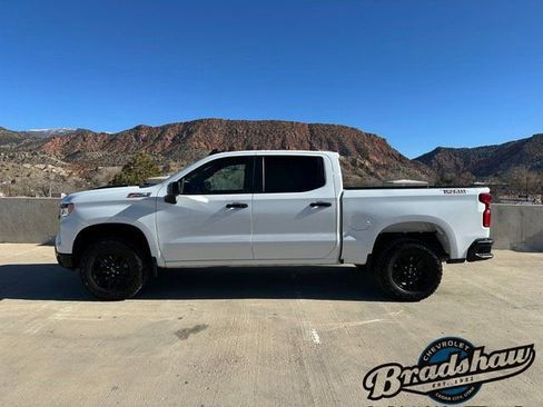 Used 2023 Chevrolet Silverado 1500 LT Trail Boss w/ Convenience Package II image 4