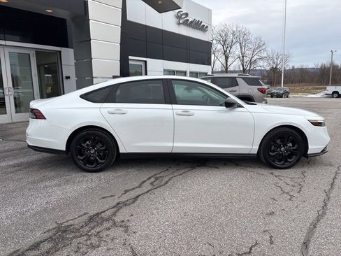 Used 2025 Honda Accord SE image 8