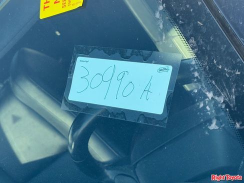 Used 2021 Jeep Grand Cherokee Limited image 12