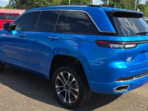 Used 2022 Jeep Grand Cherokee Overland AWD/4WD image 5