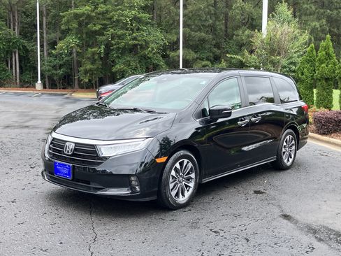 Certified 2024 Honda Odyssey EX-L image 6