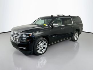 Used 2019 Chevrolet Suburban Premier w/ Premier Plus Edition AWD/4WD video 3
