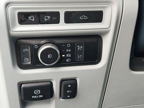 Used 2023 Ford F150 Limited image 23