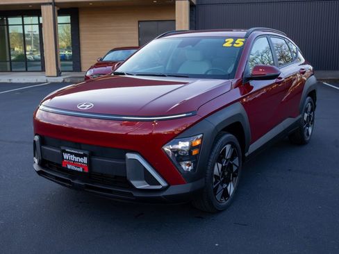 Certified 2025 Hyundai Kona SEL image 2