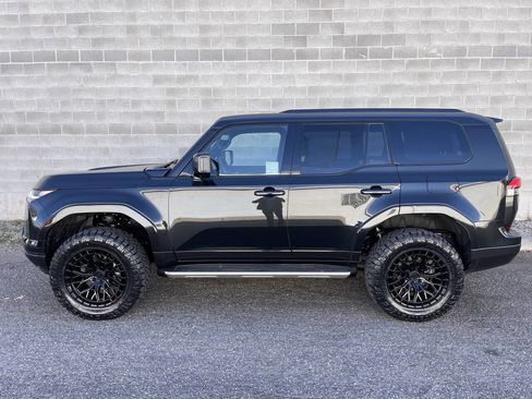 Used 2025 Lexus GX 550 image 5