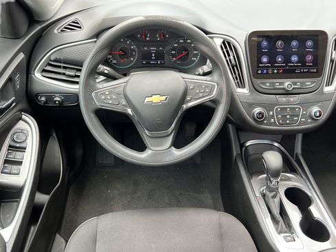 Used 2024 Chevrolet Malibu LT FWD image 11